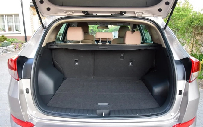 Hyundai Tucson cena 78700 przebieg: 67000, rok produkcji 2017 z Kielce małe 326